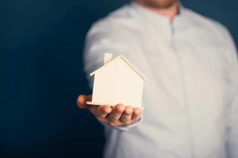 K640_business-property-real-estate-and-investment-conce-2022-05-10-15-17-52-utc